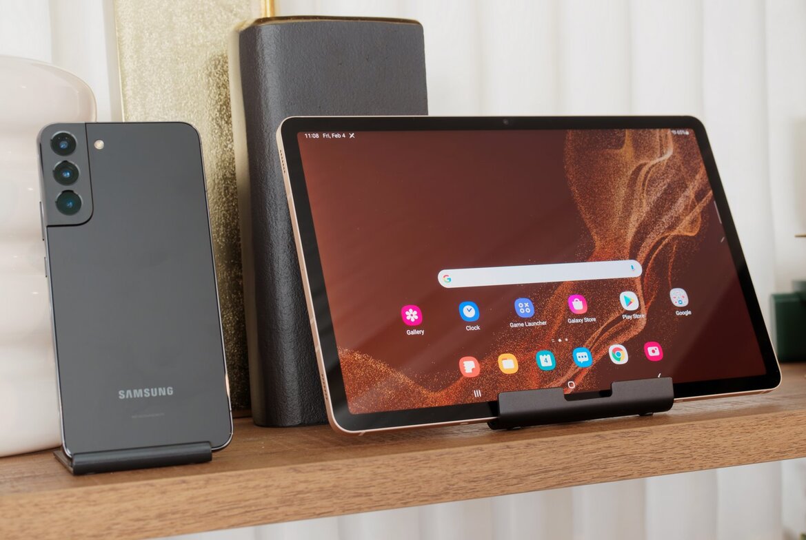 Unpacking Samsung's Hot New Galaxy S22 And Tab S8 Flagships, A Hands-On First Look