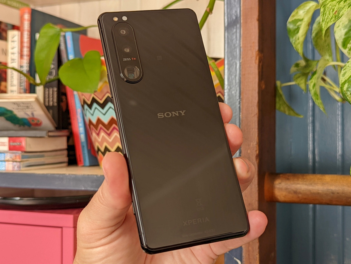 Sony Xperia 5 iii Review: Petite Android Phone With Camera Chops