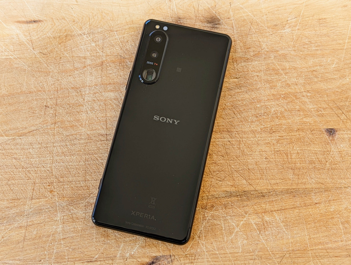 Sony Xperia 5 iii Review: Petite Android Phone With Camera Chops