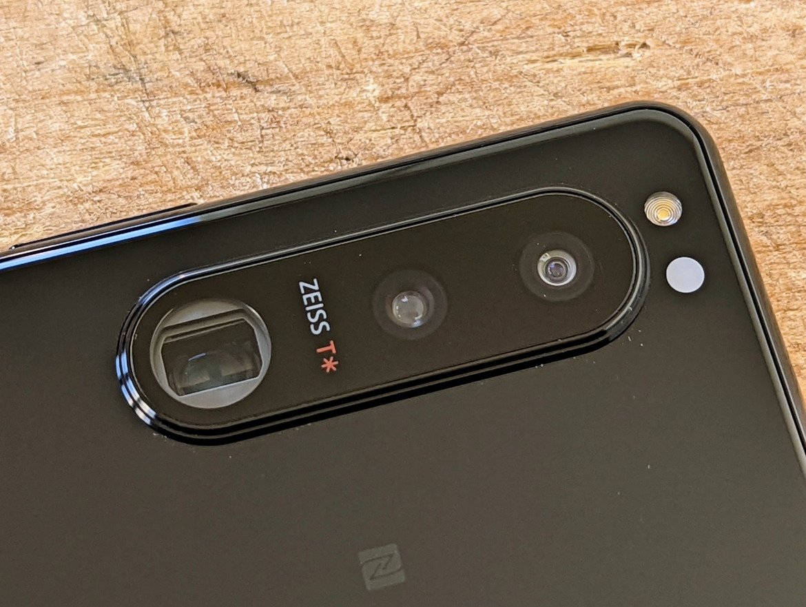 Sony Xperia 5 iii Review: Petite Android Phone With Camera Chops