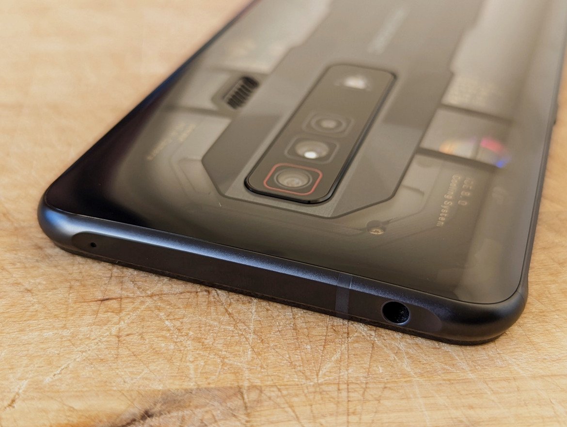 RedMagic 7 Review: A Crazy-Fast, Affordable Snapdragon Gaming Phone