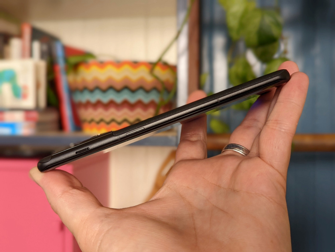 OnePlus 10 Pro Review: A Solid Android Flagship With Innovative Cameras