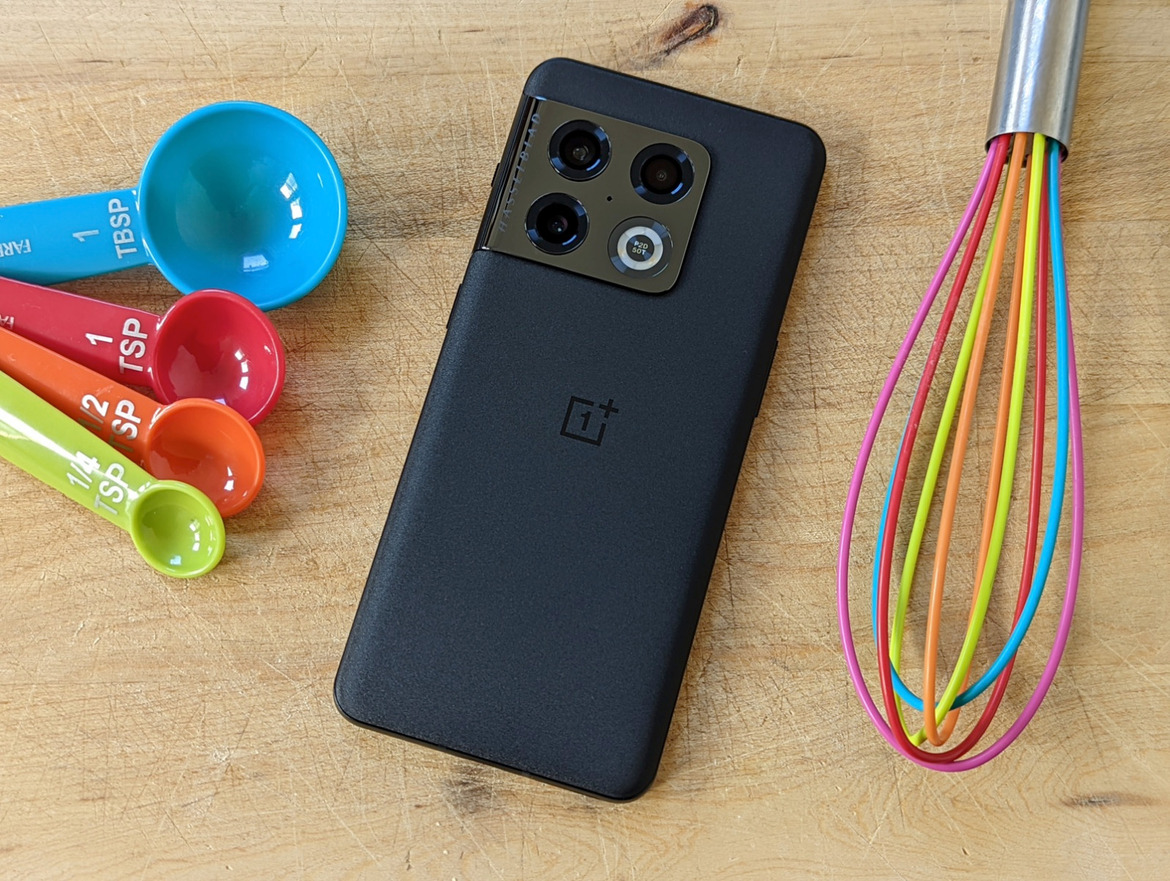 OnePlus 10 Pro Review: A Solid Android Flagship With Innovative Cameras