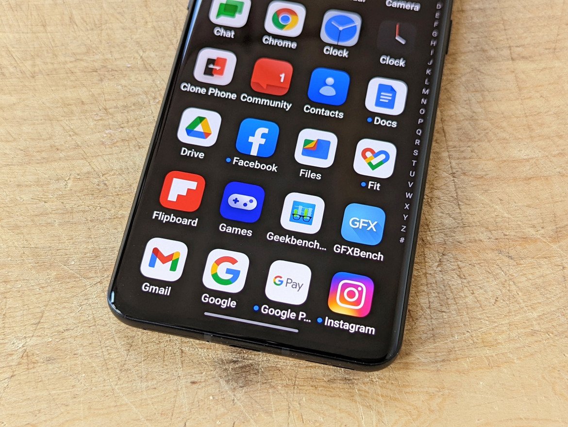 OnePlus 10 Pro Review: A Solid Android Flagship With Innovative Cameras