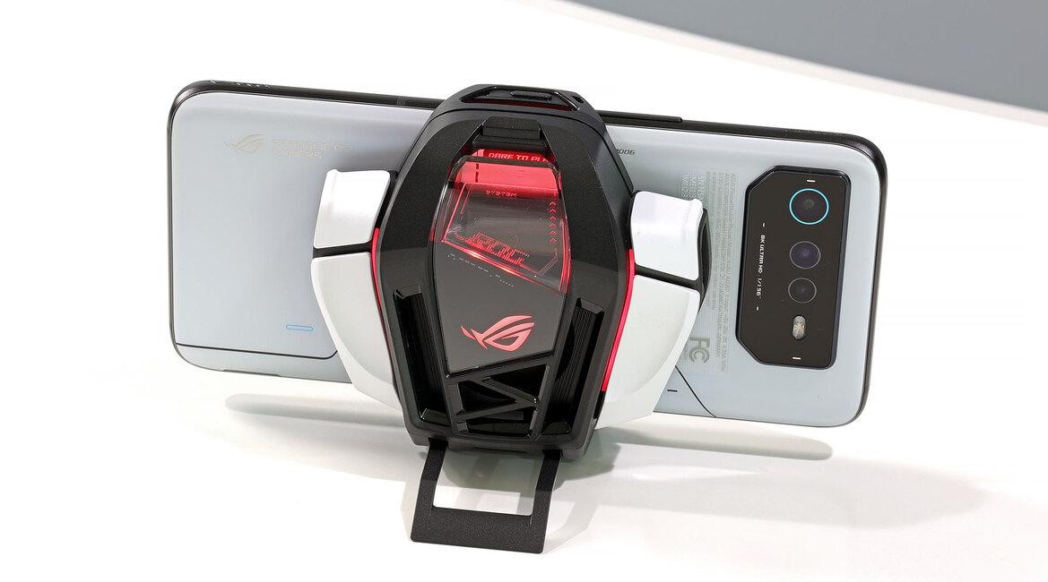 ASUS ROG Phone 6 Hands-On Performance Review: Gaming Beast