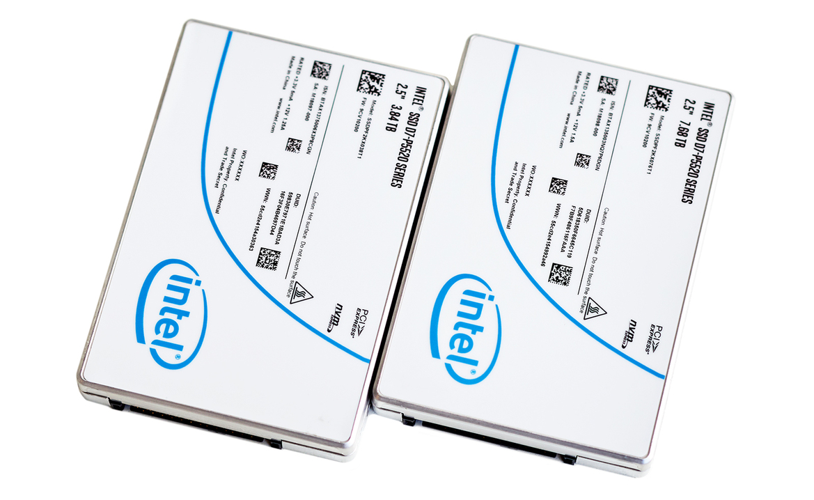 Solidigm SSD D7-P5520 Review: Big, Fast NVMe Cloud Storage