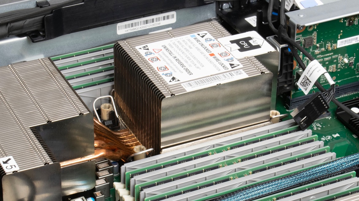 Sapphire Rapids 4th Gen Xeon Hands-On: Testing Intel's Bold Claims