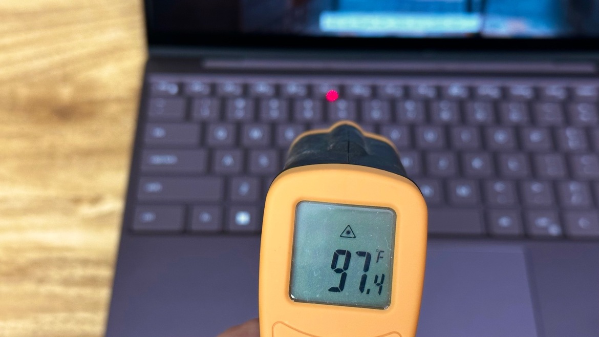 Dell XPS 13 9315 Laptop Review: Ultralight Battery Life Champ