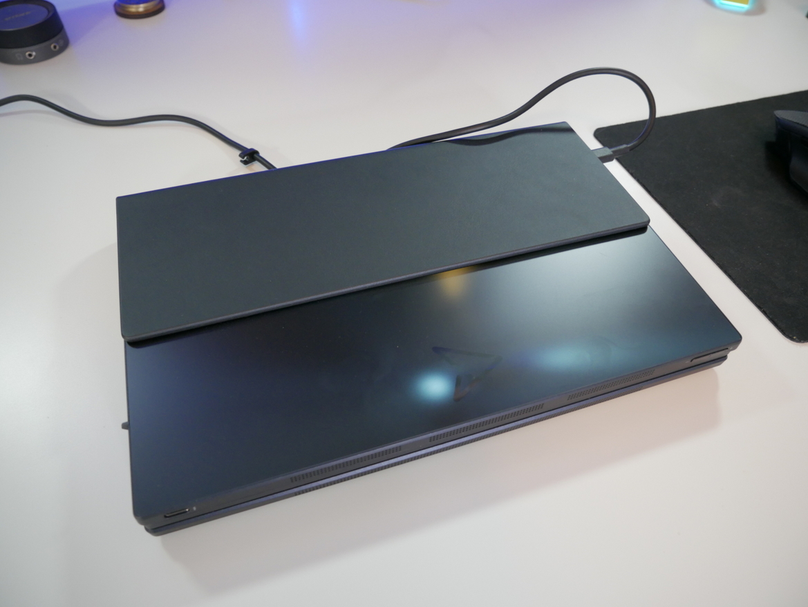 ASUS Zenbook 17 Fold OLED Review: Premium, Feature-Rich Foldable
