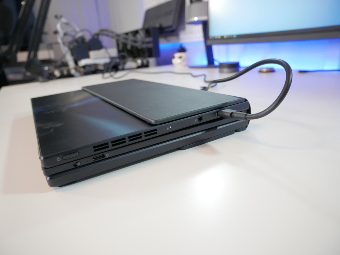 ASUS Zenbook 17 Fold OLED Review: Premium, Feature-Rich Foldable