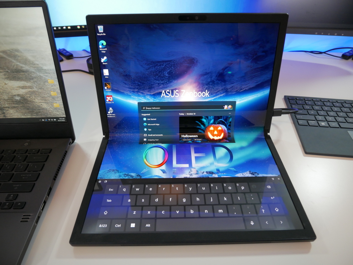 ASUS Zenbook 17 Fold OLED Review: Premium, Feature-Rich Foldable