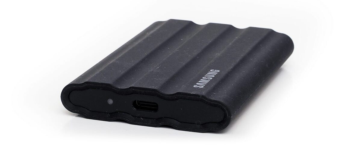 Samsung T7 Shield 4TB Review: Fast, Rugged Portable SSD Storage