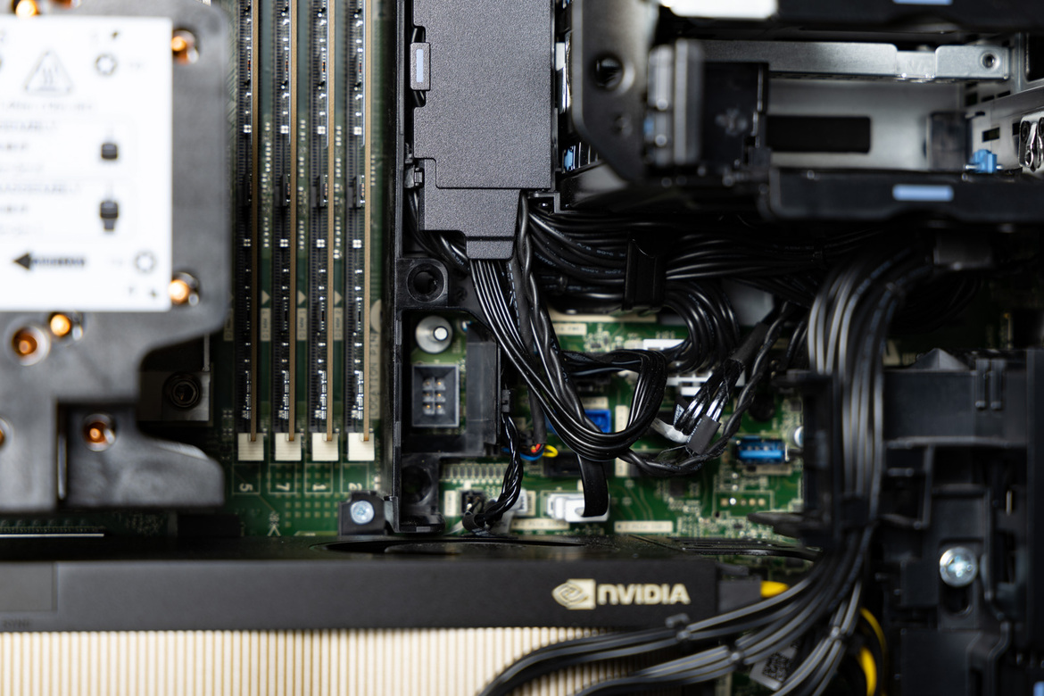 Dell Precision 7865 Workstation Review: Cool & Quiet 64-Core Powerhouse