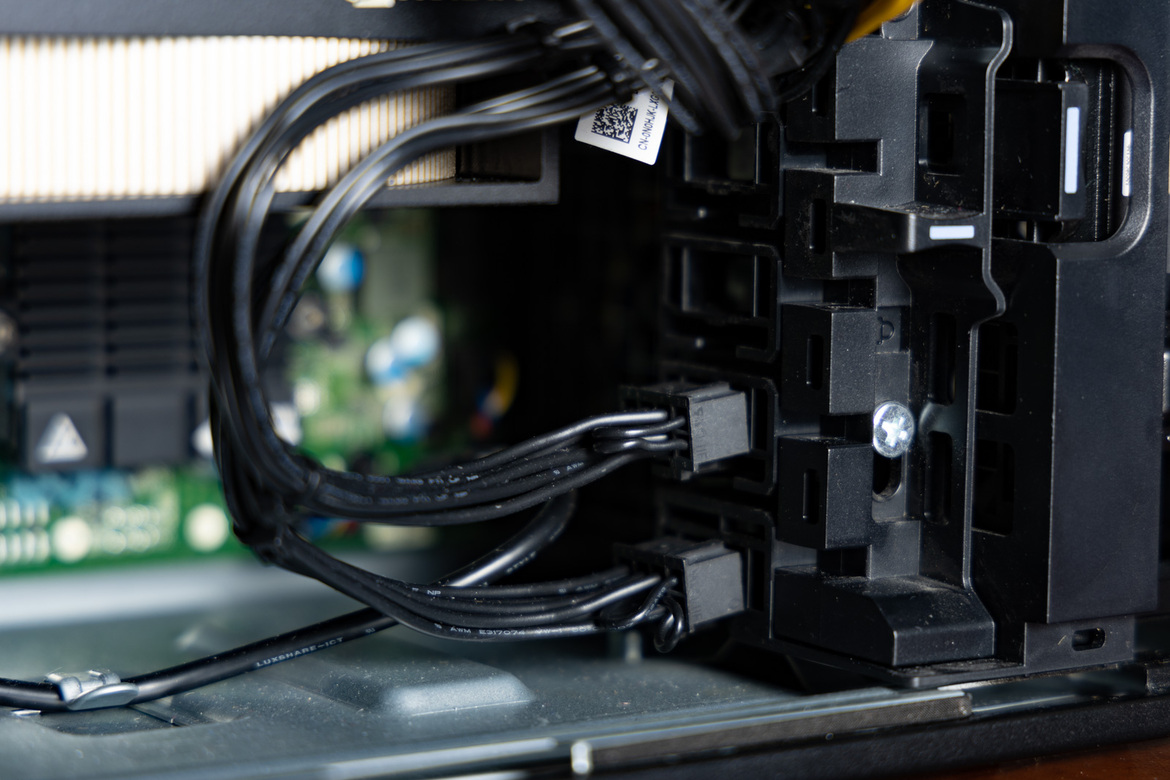 Dell Precision 7865 Workstation Review: Cool & Quiet 64-Core Powerhouse