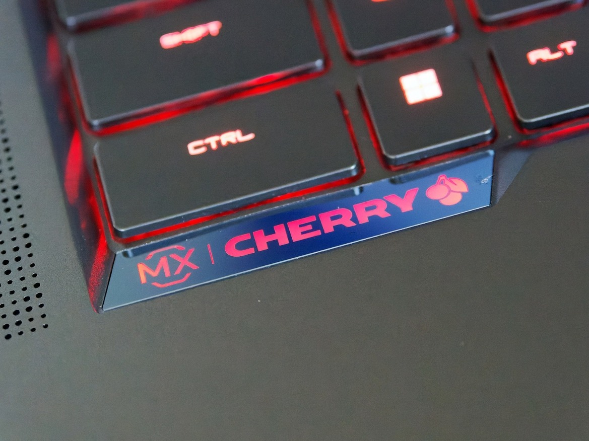 MSI Titan GT77 HX Laptop Review: Killer Gaming And Creator Performance