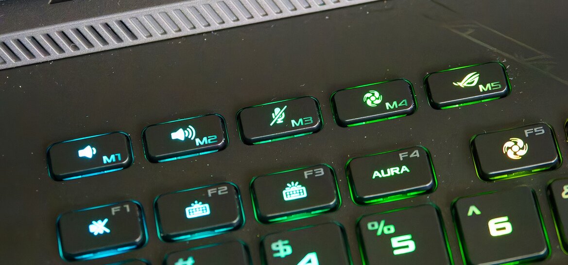 ASUS ROG Strix Scar 17 Review: AMD Dragon Range Breathes Fire