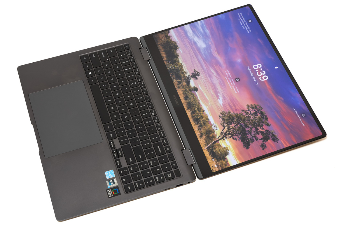 Samsung Galaxy Book3 Pro 360 Review: Great Perf, Superb OLED