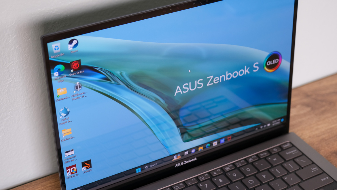 ASUS ZenBook S 13 OLED Laptop Review: A Svelte Beauty