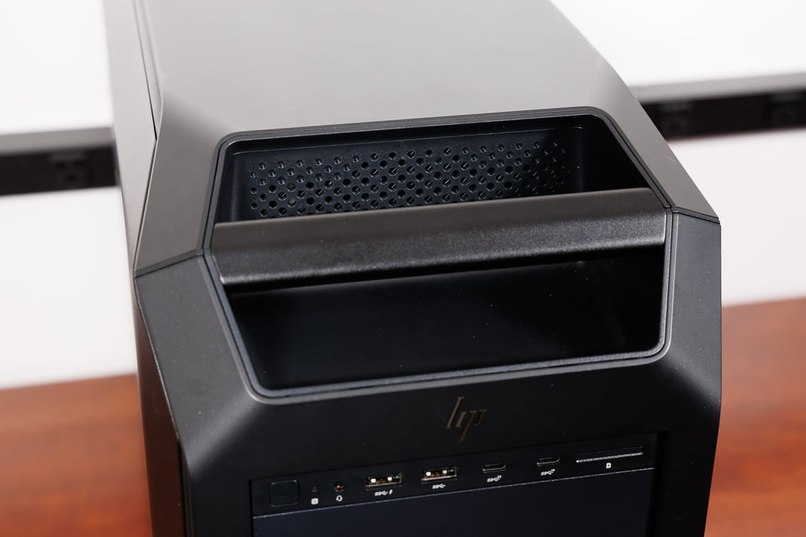 HP Z8 Fury G5 Workstation Review: Xeon W & Quad RTX A6000 Power