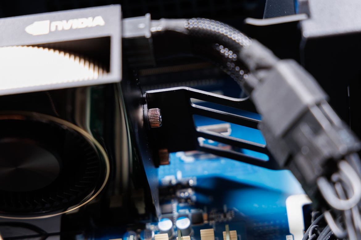 HP Z8 Fury G5 Workstation Review: Xeon W & Quad RTX A6000 Power