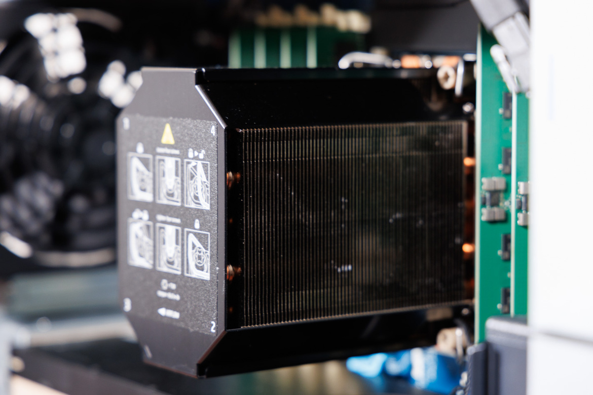 HP Z8 Fury G5 Workstation Review: Xeon W & Quad RTX A6000 Power