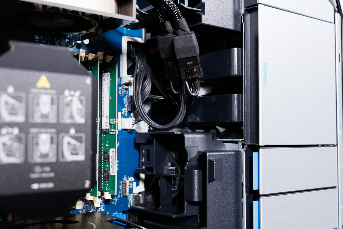 HP Z8 Fury G5 Workstation Review: Xeon W & Quad RTX A6000 Power