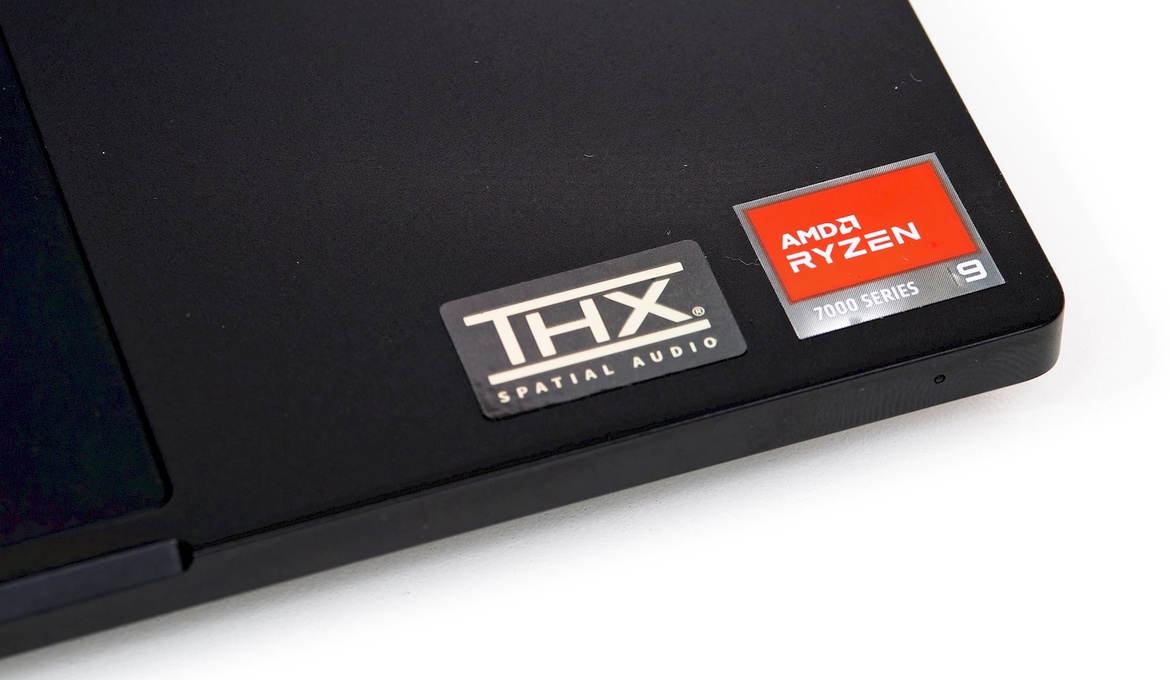 Razer Blade 14 Review: Zen 4 Ryzen-Powered Mobile Powerhouse