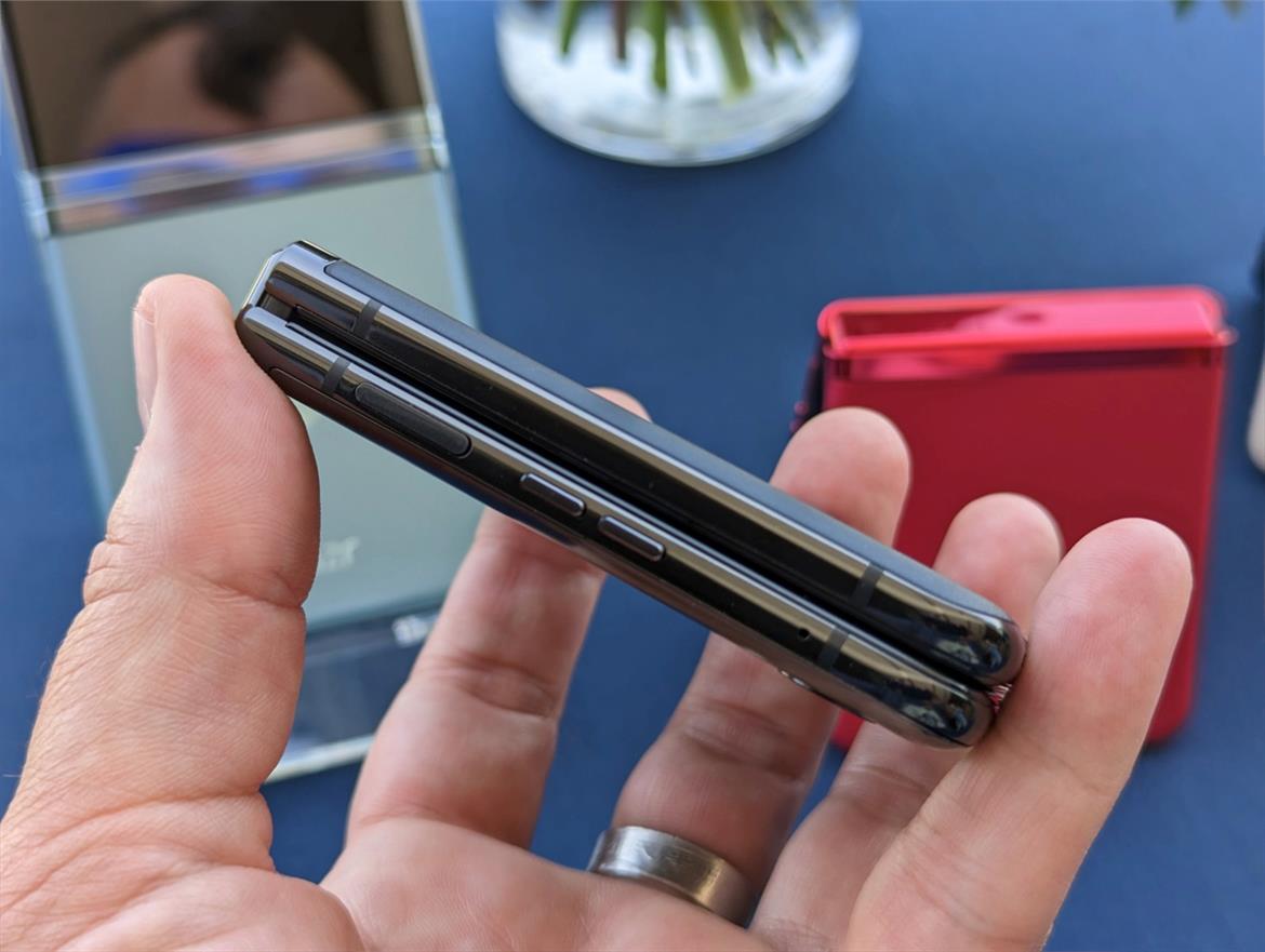 Motorola Razr+ (2023) Review: The Folding Flip Phone, Reinvented