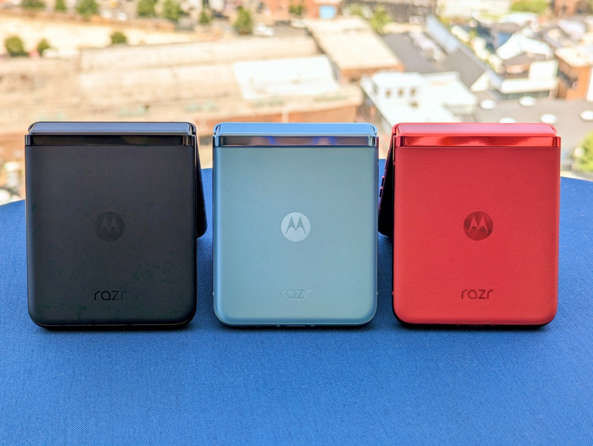 Motorola Razr+ (2023) Review: The Folding Flip Phone, Reinvented