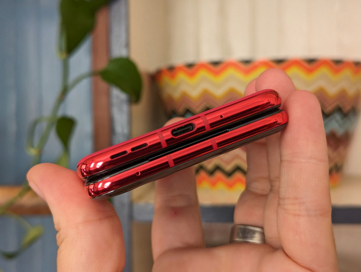 Motorola Razr+ (2023) Review: The Folding Flip Phone, Reinvented
