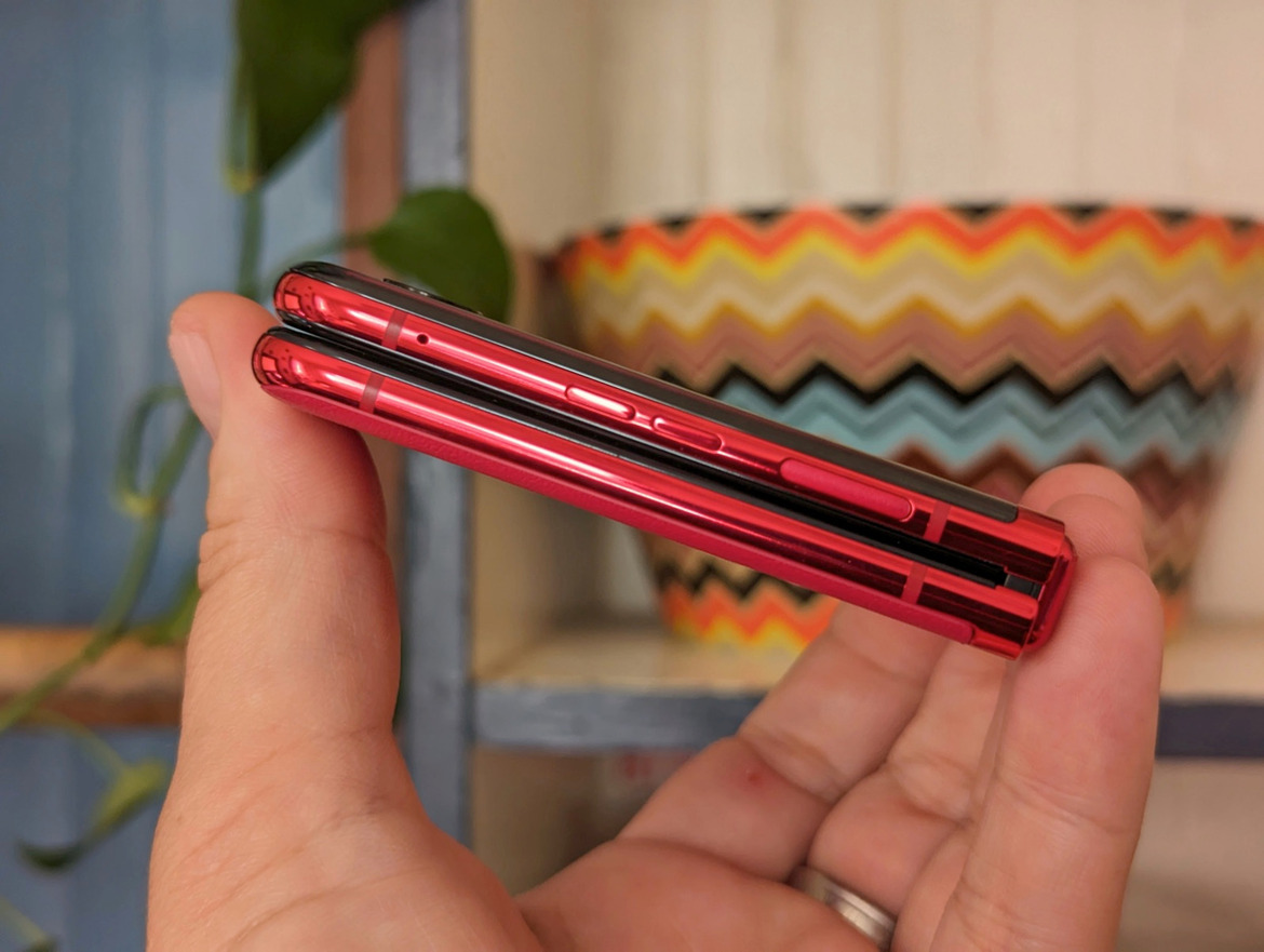 Motorola Razr+ (2023) Review: The Folding Flip Phone, Reinvented
