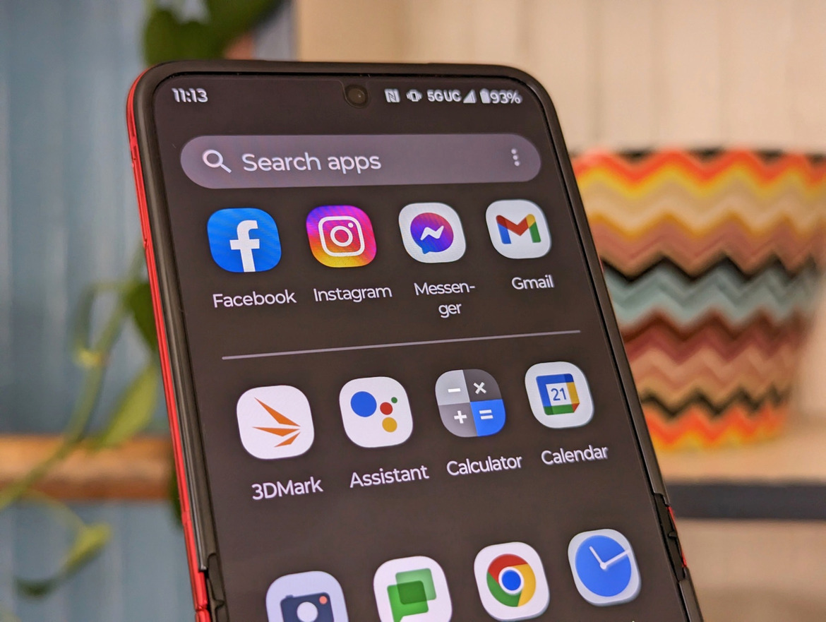 Motorola Razr+ (2023) Review: The Folding Flip Phone, Reinvented