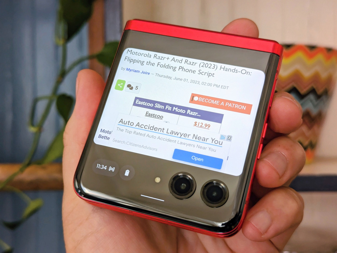Motorola Razr+ (2023) Review: The Folding Flip Phone, Reinvented