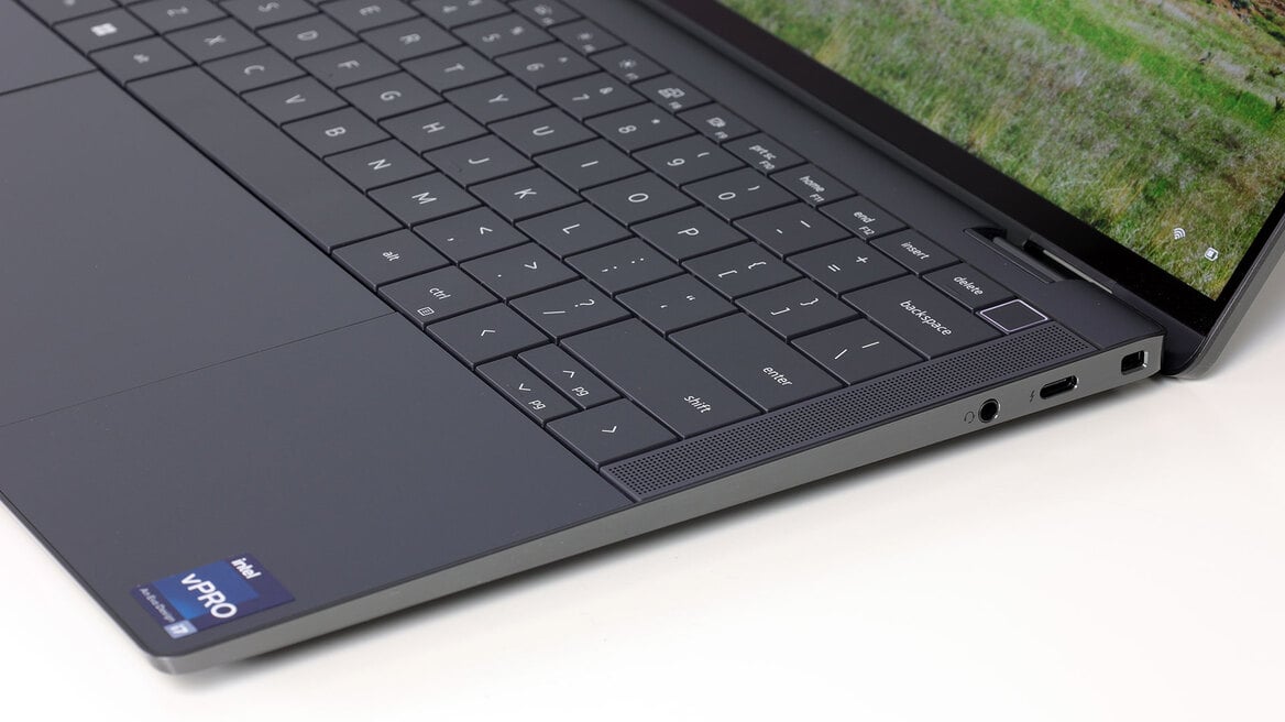 Dell Latitude 9440 Review: 14-Inch 2-In-1 Laptop Superiority