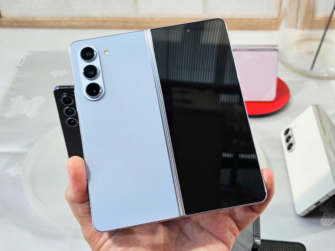 Samsung Galaxy Z Flip5 And Z Fold5 Hands-On: Refining The Folding Phone Formula