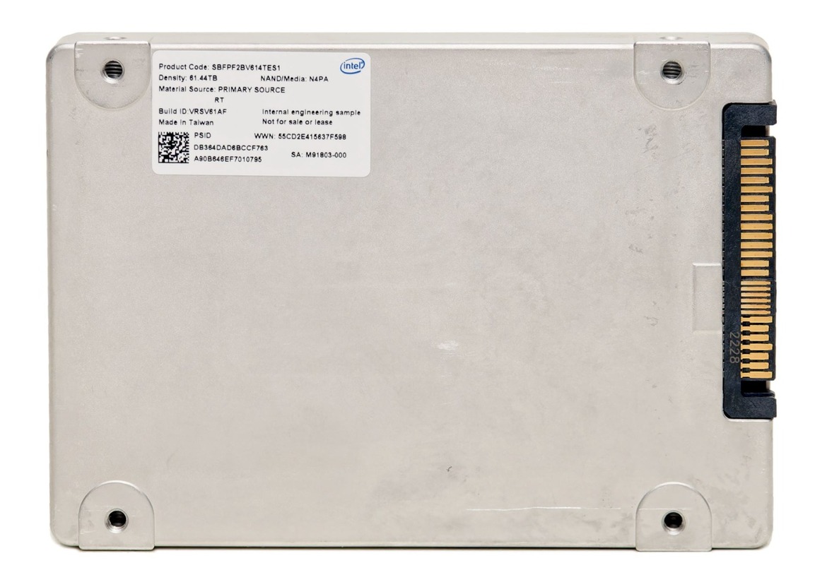 Solidigm D5-P5336 SSD Review: Monster 61TB Data Center Storage