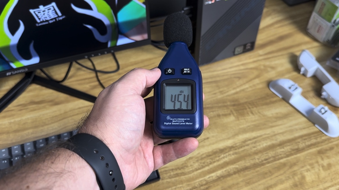 Kamrui AM08 Pro Mini PC Review: Pint-Sized Ryzen Gaming