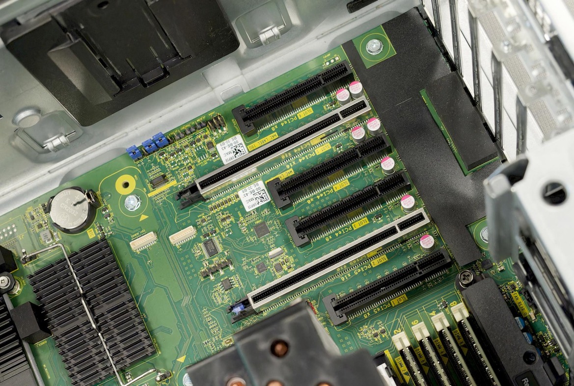 AMD Threadripper Pro 7000 Debut: 96-Core Zen 4 CPU Benchmarked