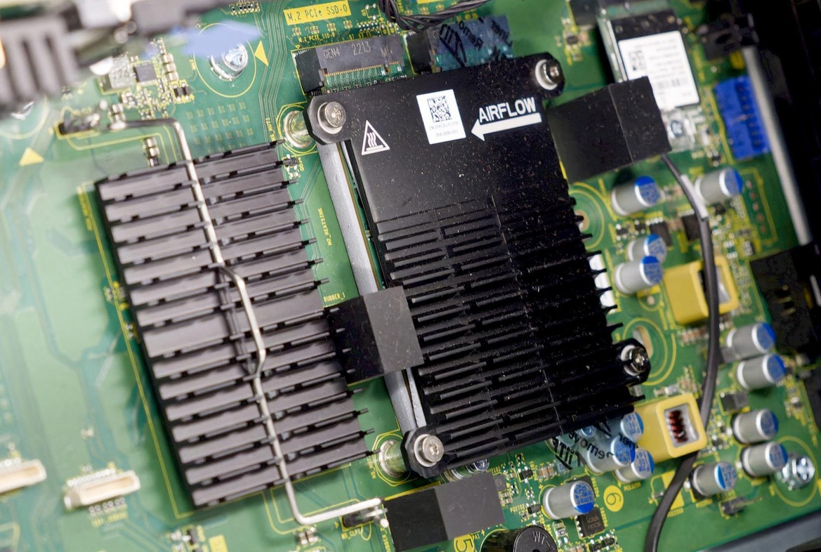 AMD Threadripper Pro 7000 Debut: 96-Core Zen 4 CPU Benchmarked