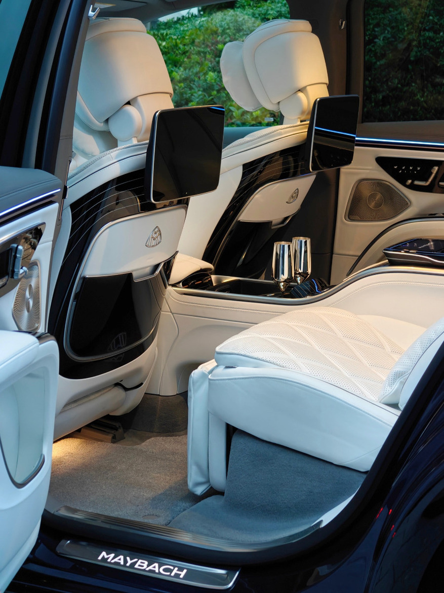 OnePlus Open Review: This Folding Phone Puts All Others On Notice