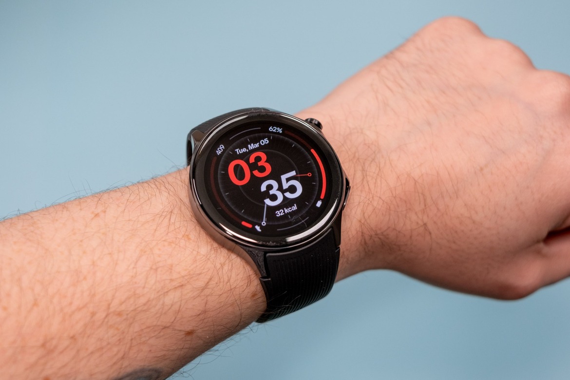 OnePlus Watch 2 Review: A Refined Wear OS Battery Life Titan