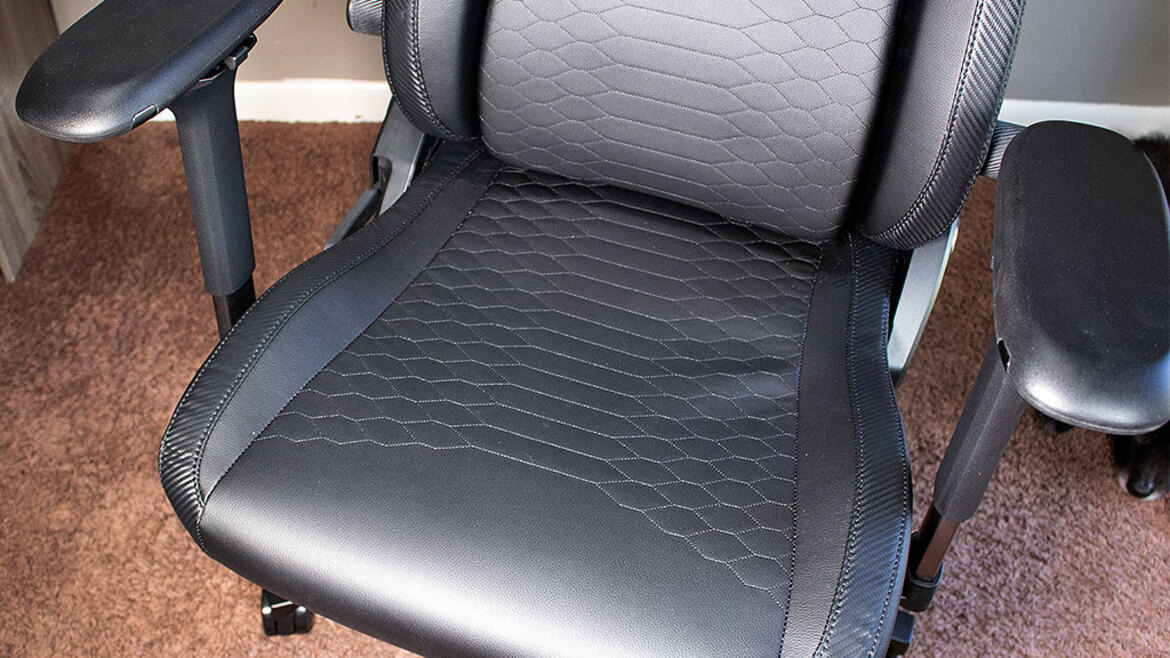 Razer Iskur V2 Gaming Chair Review: Dialing Into Your Comfort Zone