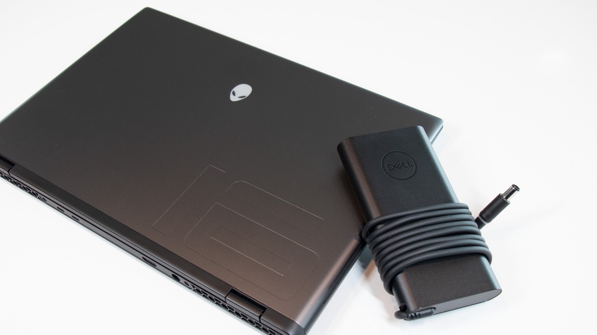 Alienware m16 R2 Review: A Multi-Purpose Sleeper Gaming Laptop