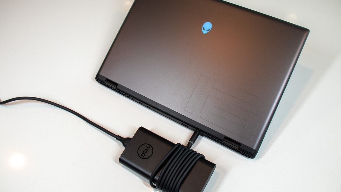 Alienware m16 R2 Review: A Multi-Purpose Sleeper Gaming Laptop
