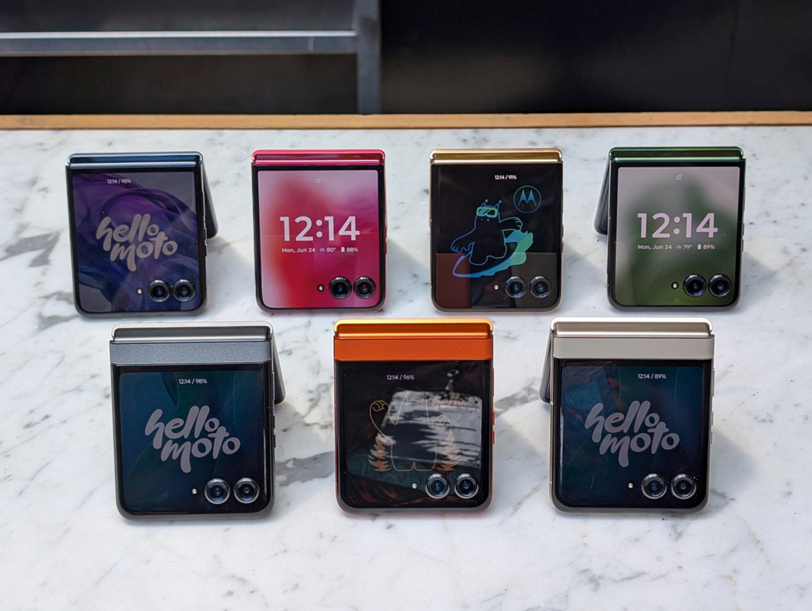 Motorola Razr+ And Razr (2024) Hands-On: Big Flip Phone Update, Same Price