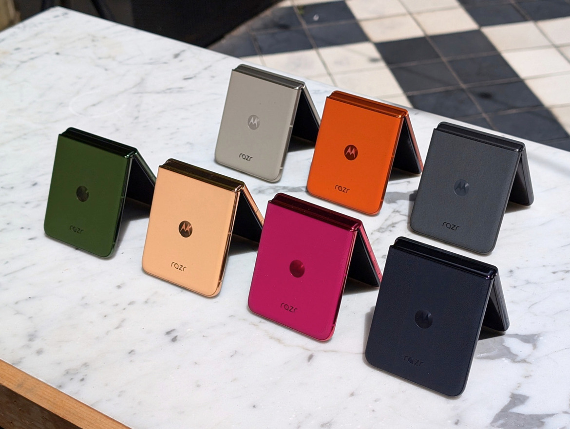 Motorola Razr+ And Razr (2024) Hands-On: Big Flip Phone Update, Same Price