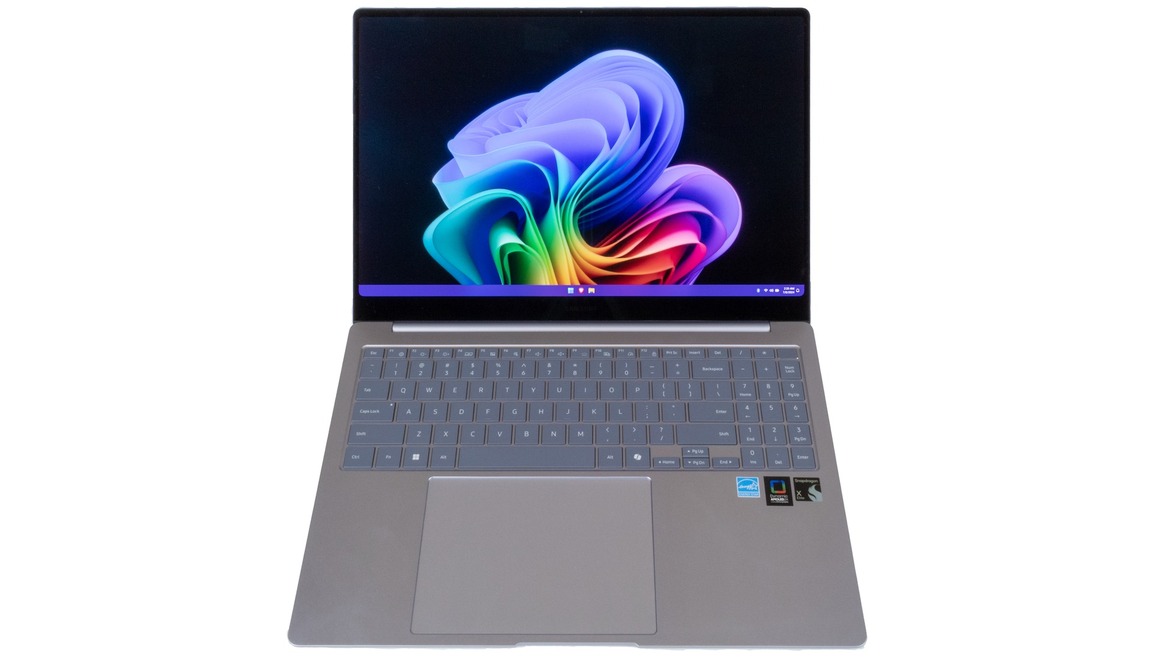 Samsung Galaxy Book4 Edge Review: Snapdragon X Elite Screams