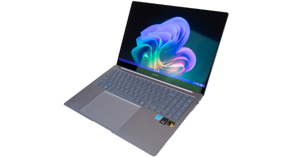 Samsung Galaxy Book4 Edge Review: Snapdragon X Elite Screams