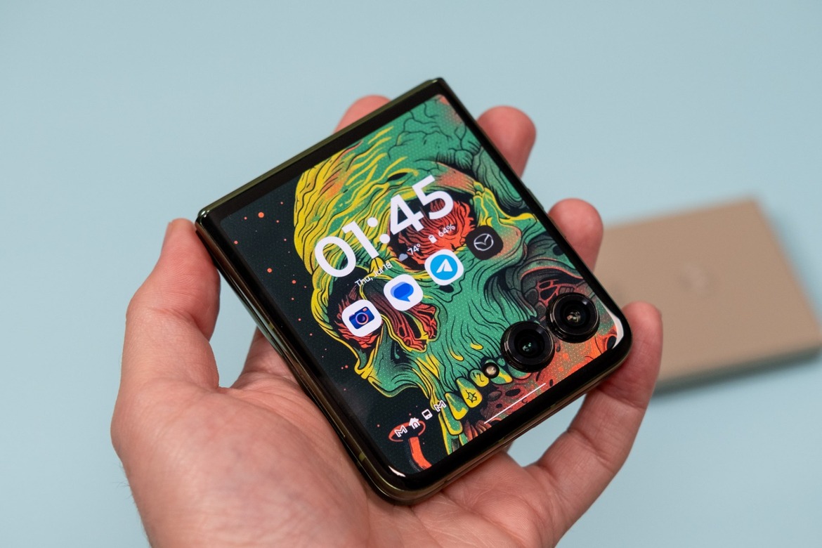 Motorola Razr And Razr+ (2024) Review: Phenomenal Flip Phones
