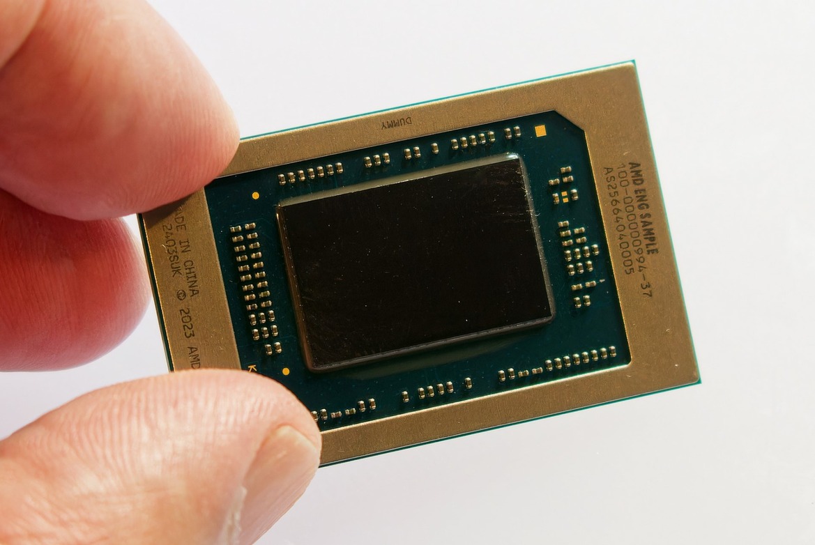 AMD Zen 5 Architecture Reveal: A Ryzen 9000 And Ryzen AI 300 Deep Dive